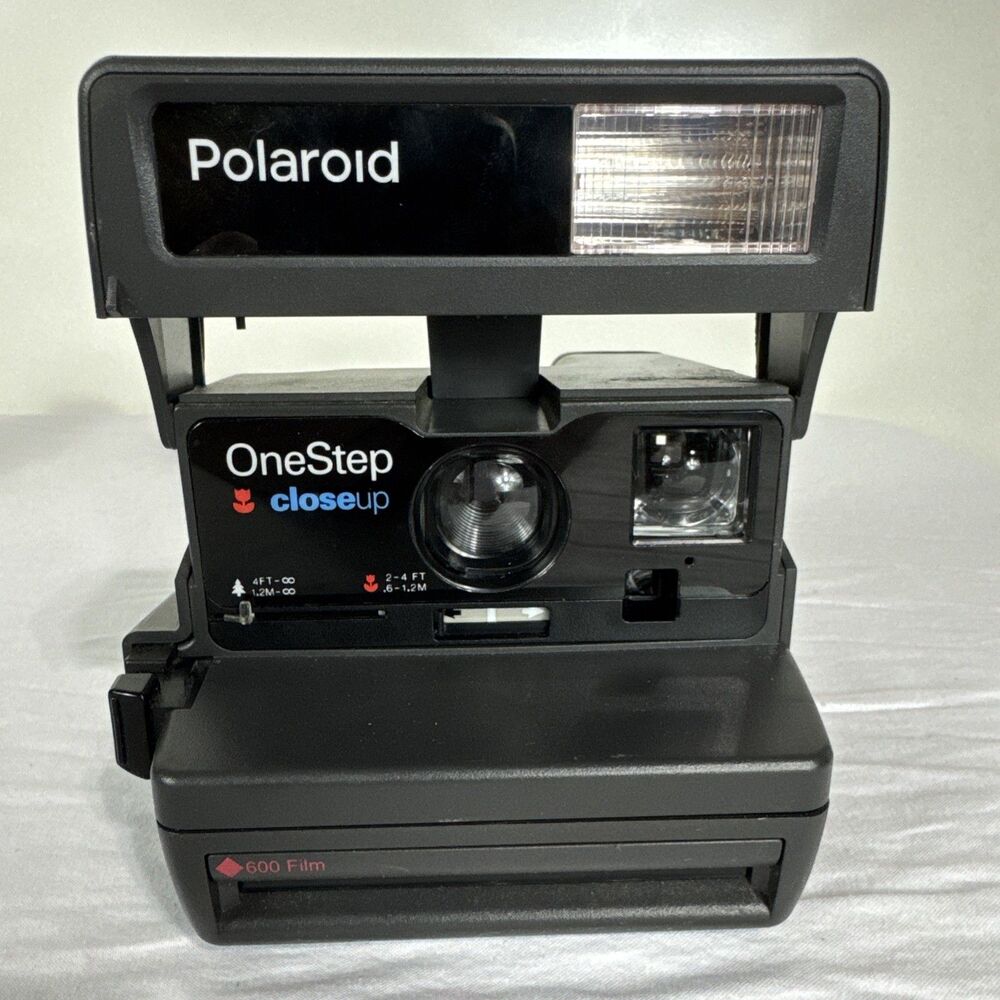 Polaroid 600 OneStep Closeup Instant Camera Instamatic Vtg Retro Strap Included